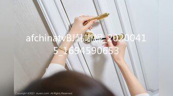 【鱼哥探花】专约小萝莉，19岁嫩妹，娇小身躯被大叔疯狂蹂躏，娇喘阵阵好销魂，推荐 (2)