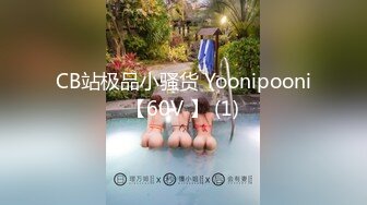 [MP4/ 771M] 两女一男小少妇户外野战路边交后入，搞一会来人回车上，手指扣逼掰穴特写