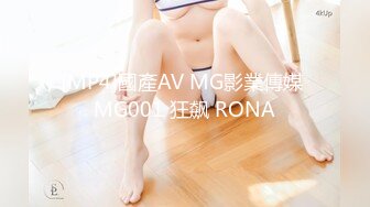 草地上的温柔性爱 (64dd3a63cd703)