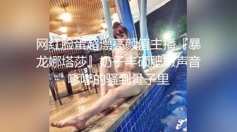 雙飛姐妹花，姐姐給小哥吹硬了，妹妹坐上去動，女人還是嫩的好