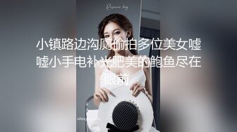 变态老公求老婆在儿子面前露逼 故意把儿子房门打开 在客厅操老婆故意给儿子听